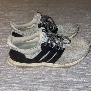 adidas Ultra Boost 4.0 parley white blue